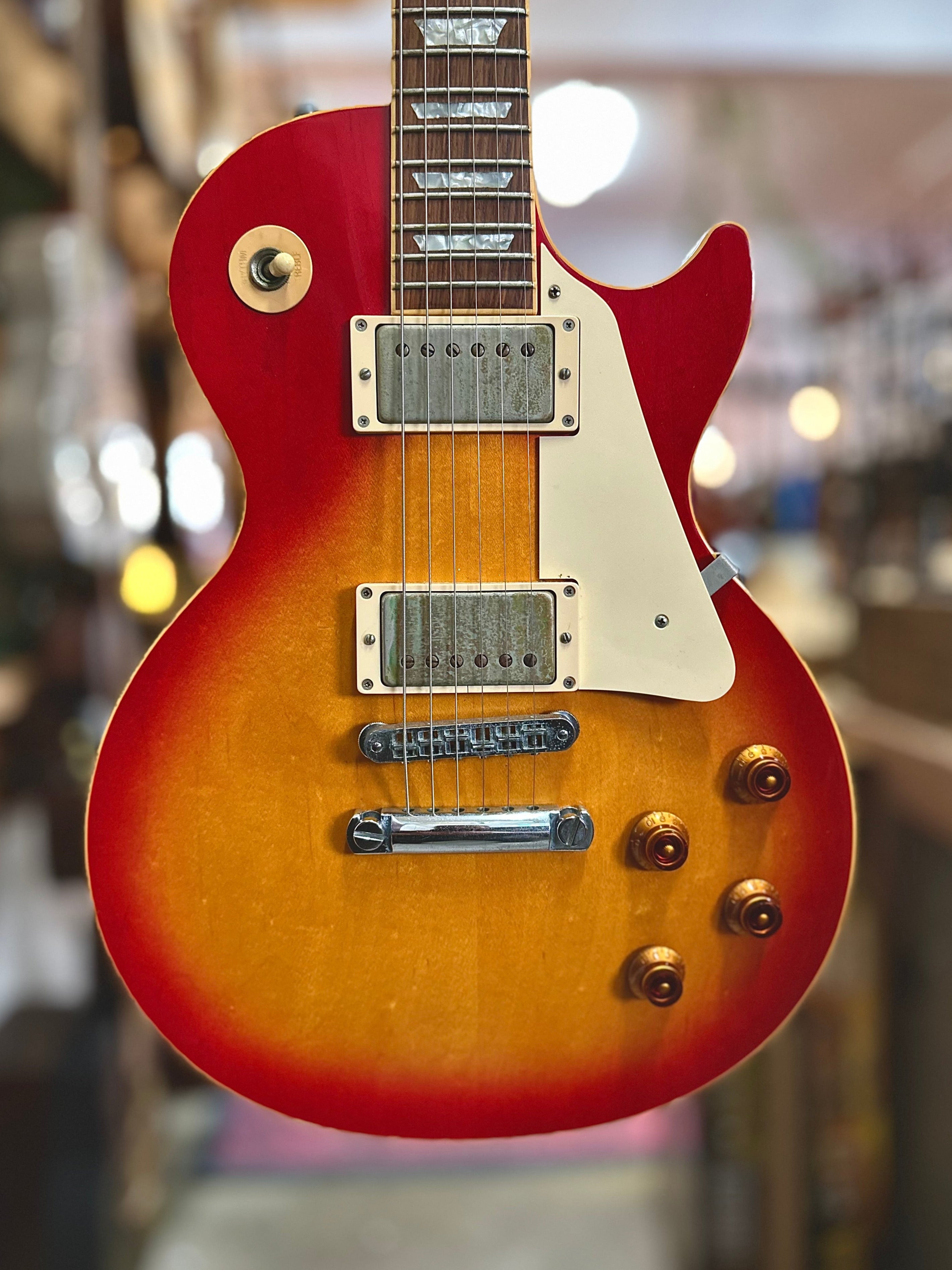Gibson | Les Paul Standard | Cherryburst | 2000 | Pre-Loved Gibson | Les Paul Standard | Cherryburst | 2000 | Pre-Loved